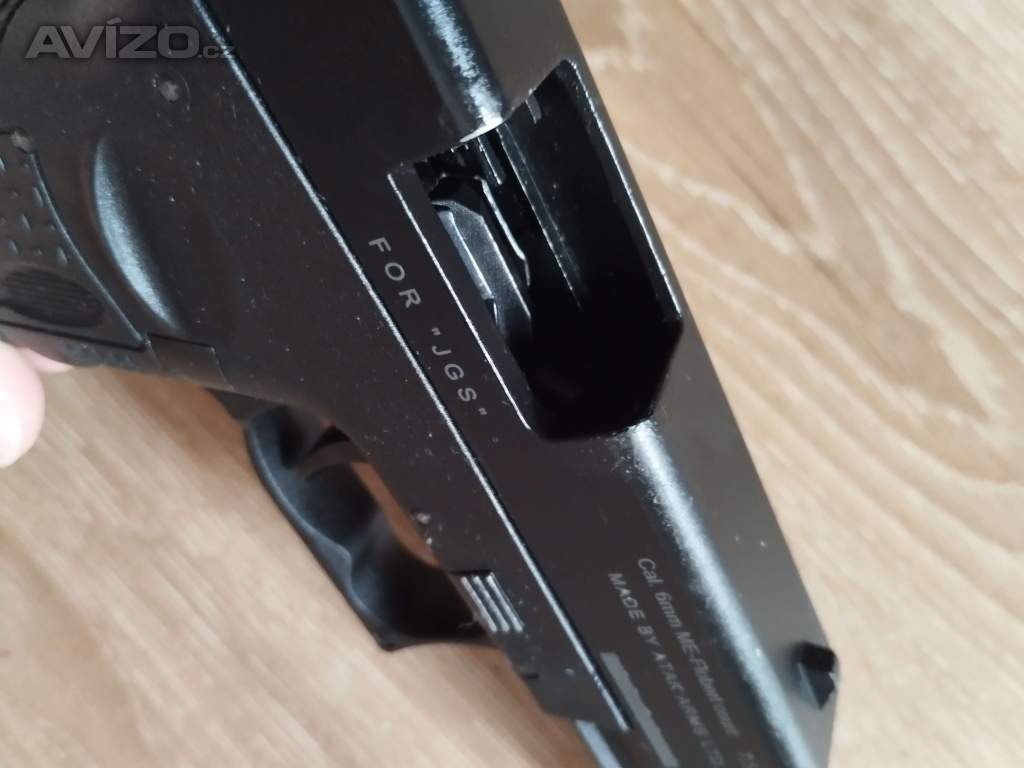 Foto inzerátu Flobert revolver GLOCK 17 cal. 6mm