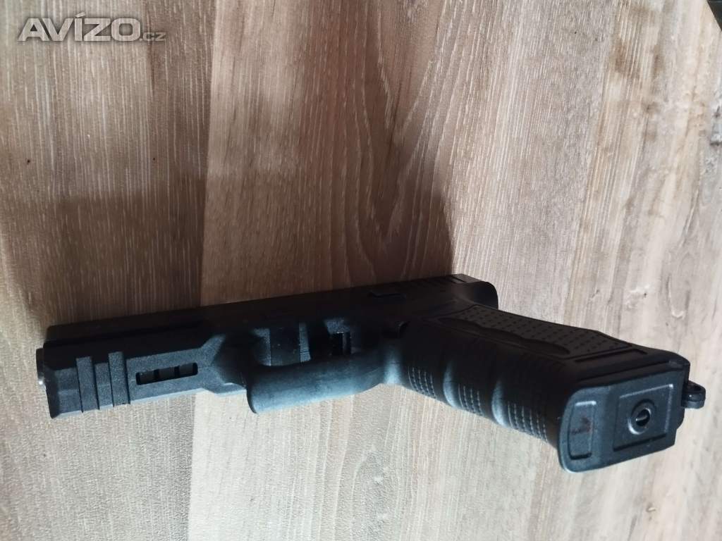 Foto inzerátu Flobert revolver GLOCK 17 cal. 6mm