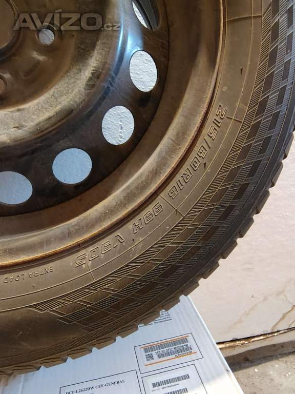 Foto inzerátu Kompletní zimní sada Suzuki S-Cross / Vitara 215/60 R16 – originál TPMS + poklice