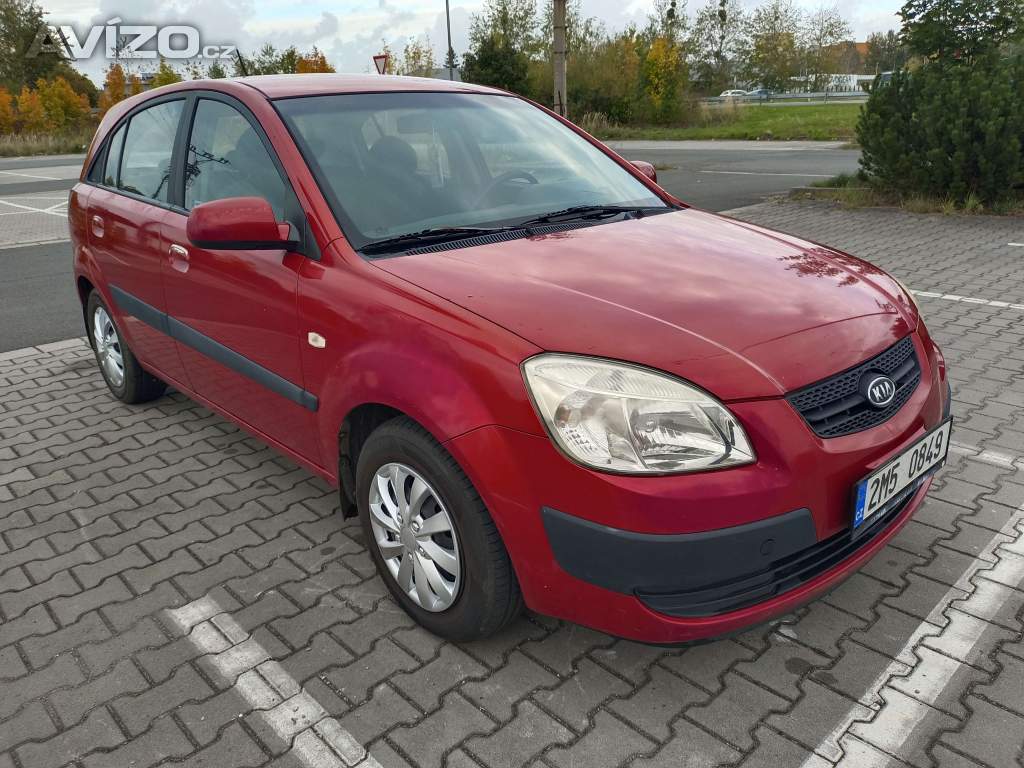 Foto inzerátu Kia Rio 1.4/71 kW, najeto pouze 112 tkm, nová STK 