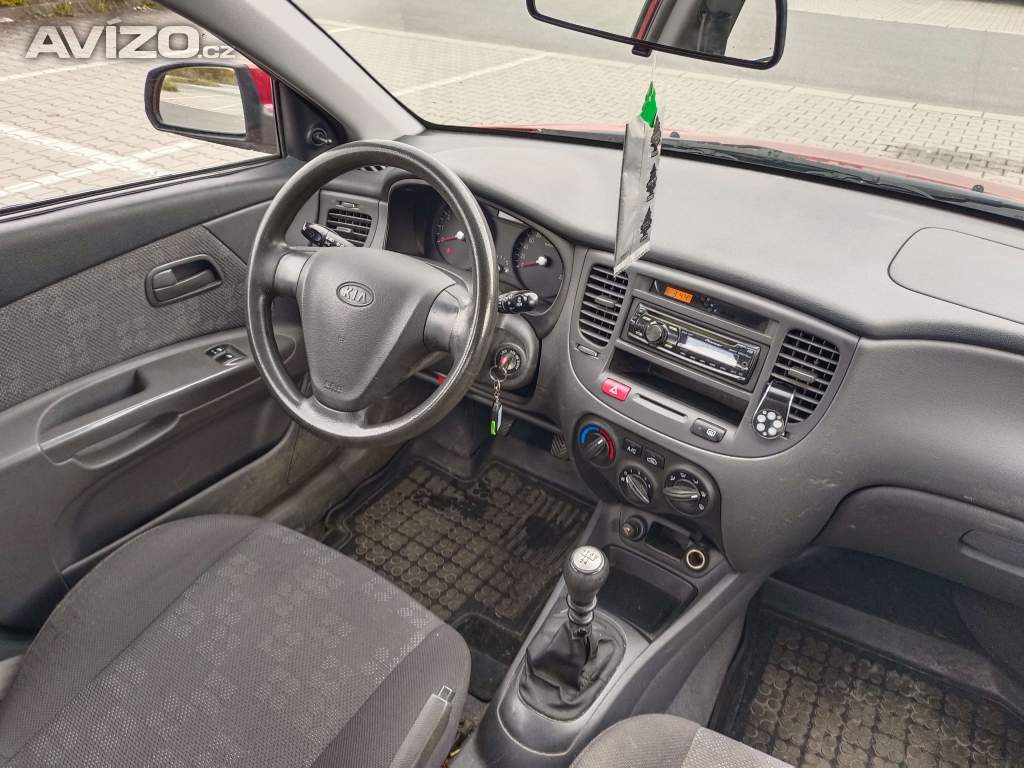 Foto inzerátu Kia Rio 1.4/71 kW, najeto pouze 112 tkm, nová STK 