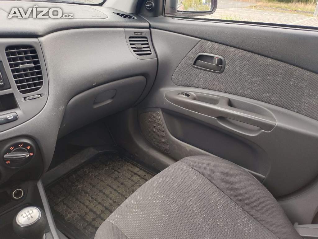 Foto inzerátu Kia Rio 1.4/71 kW, najeto pouze 112 tkm, nová STK 