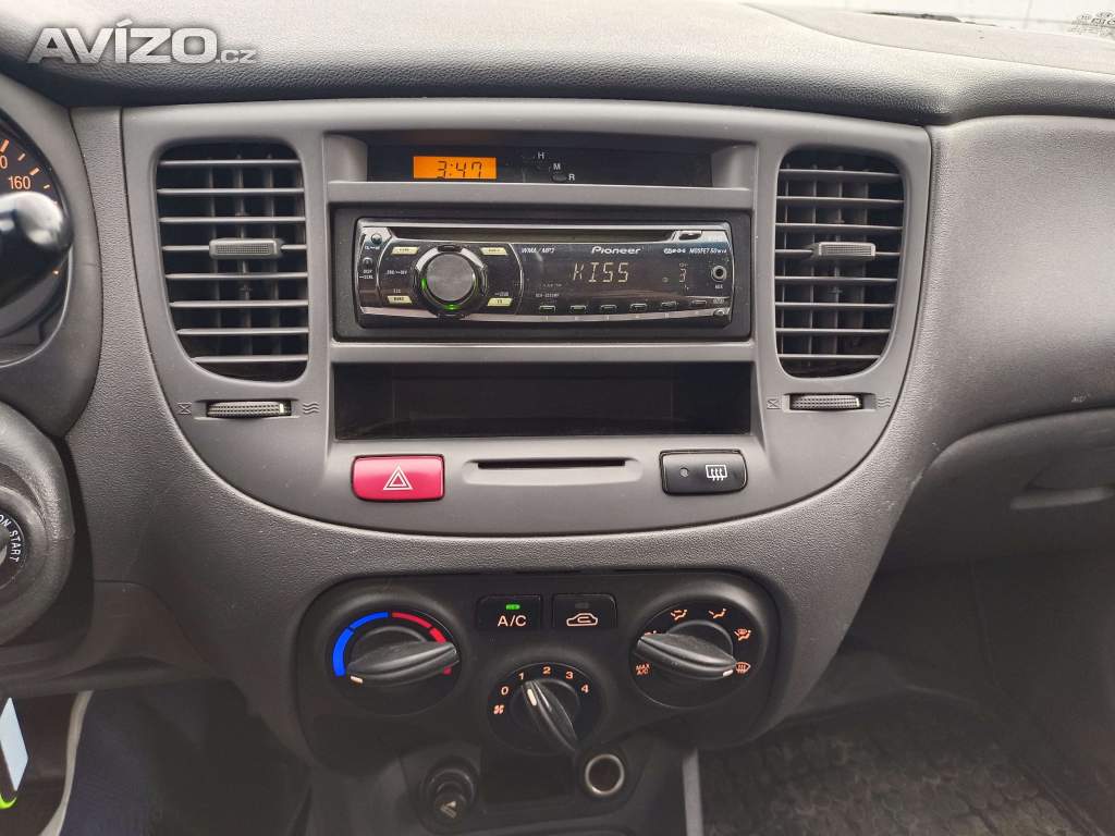 Foto inzerátu Kia Rio 1.4/71 kW, najeto pouze 112 tkm, nová STK 