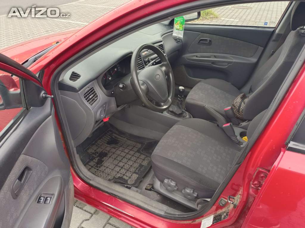 Foto inzerátu Kia Rio 1.4/71 kW, najeto pouze 112 tkm, nová STK 
