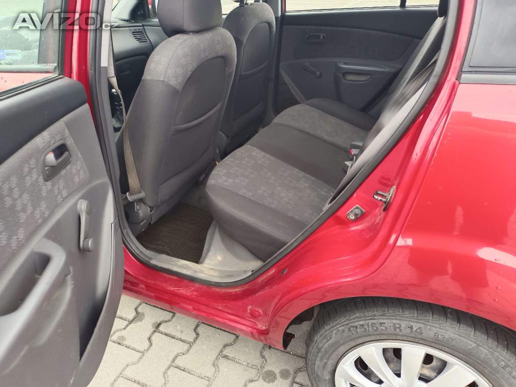 Foto inzerátu Kia Rio 1.4/71 kW, najeto pouze 112 tkm, nová STK 