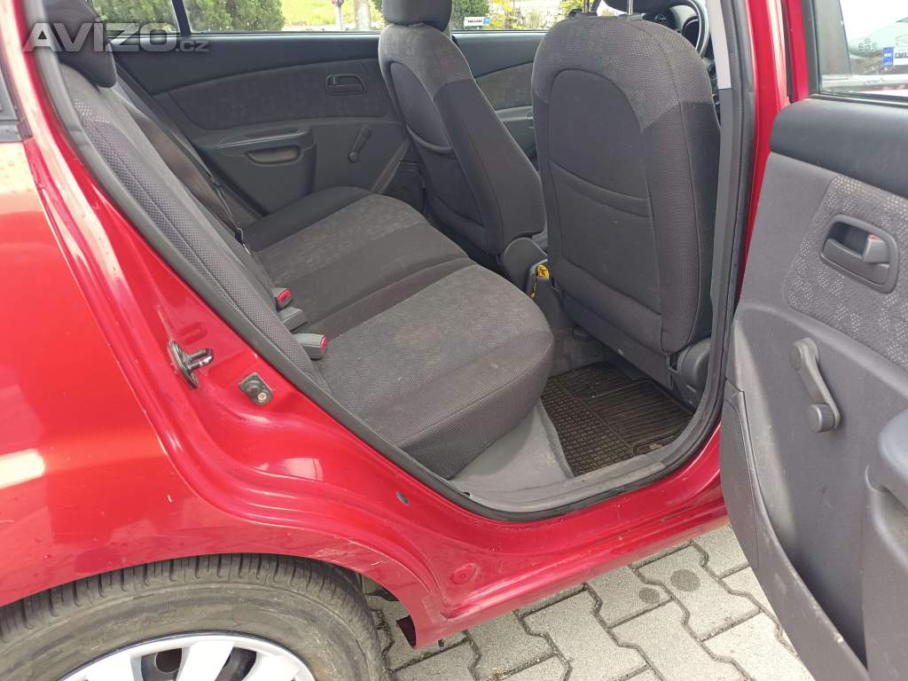 Foto inzerátu Kia Rio 1.4/71 kW, najeto pouze 112 tkm, nová STK 