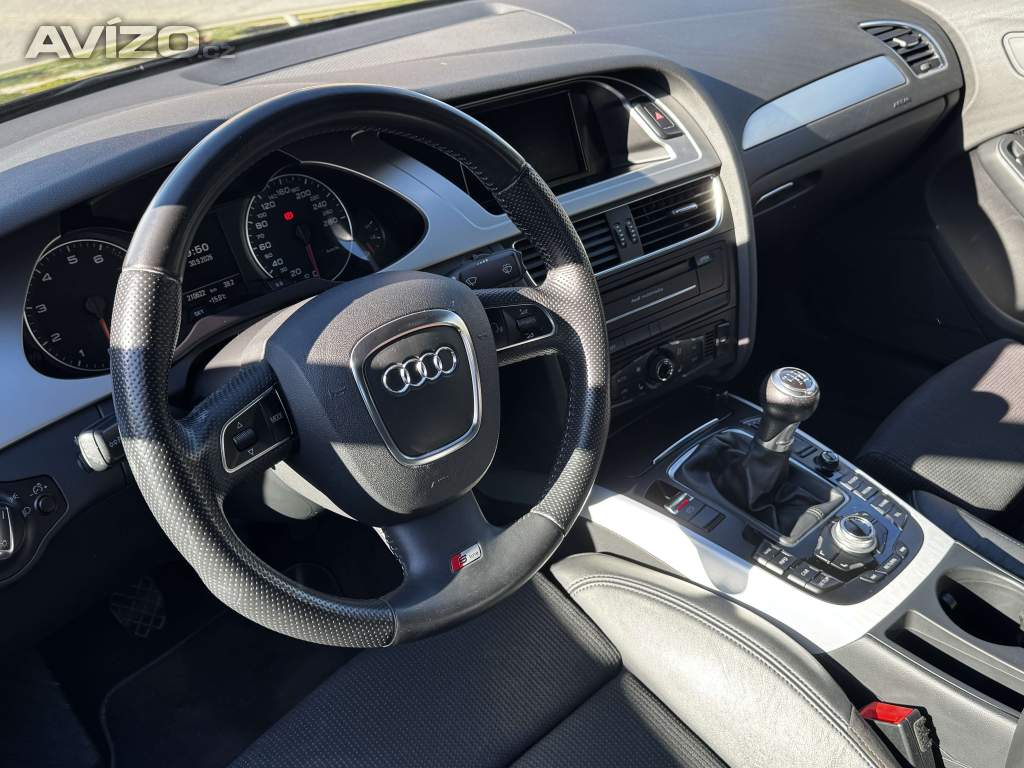 Foto inzerátu Audi A4 Sedan S-line