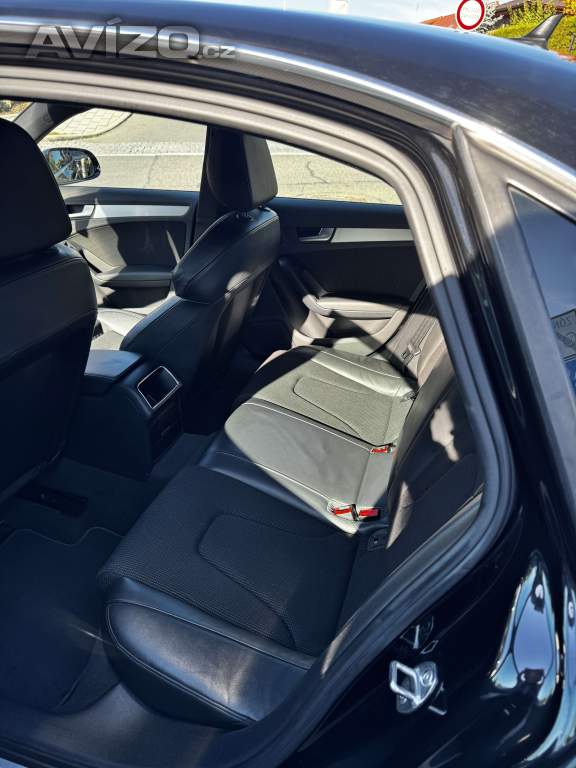 Foto inzerátu Audi A4 Sedan S-line