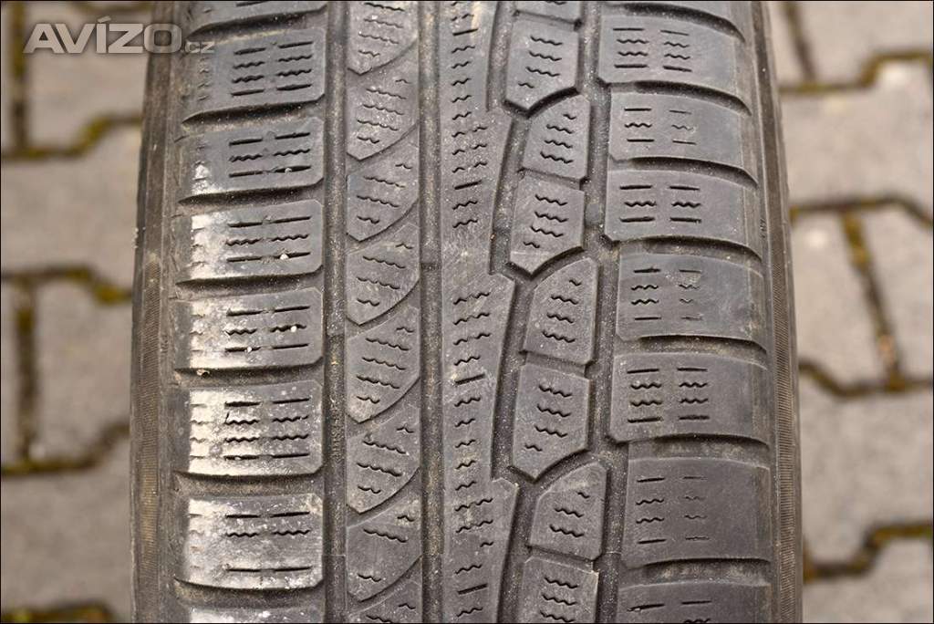 Foto inzerátu 4 disky Hyundai se zimními pneumatikami