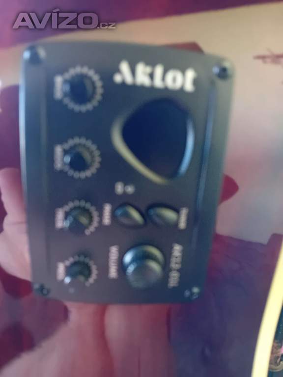 Foto inzerátu 12-ti strunná elektroakustická  kytara 