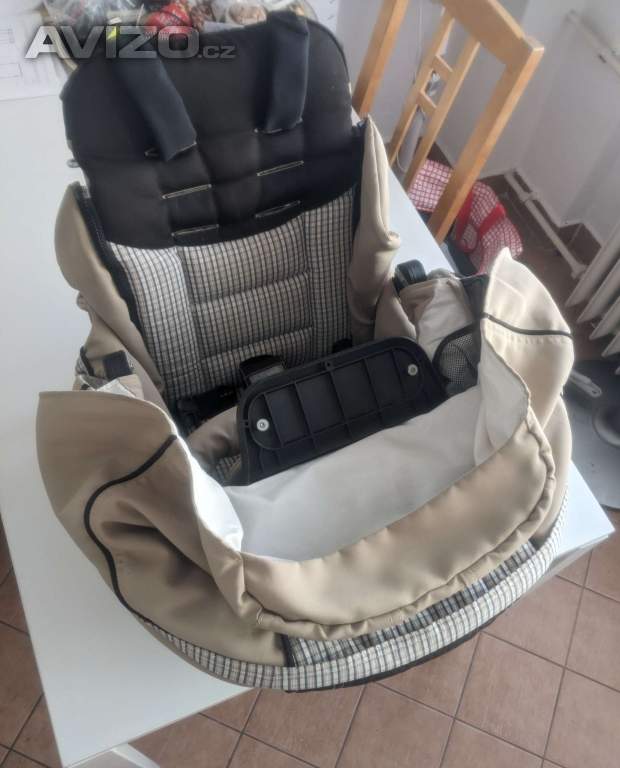 Foto inzerátu Dětská autosedačka