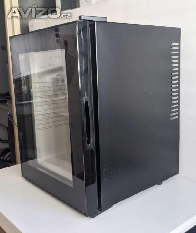 Foto inzerátu Minibar Guzzanti (40l)