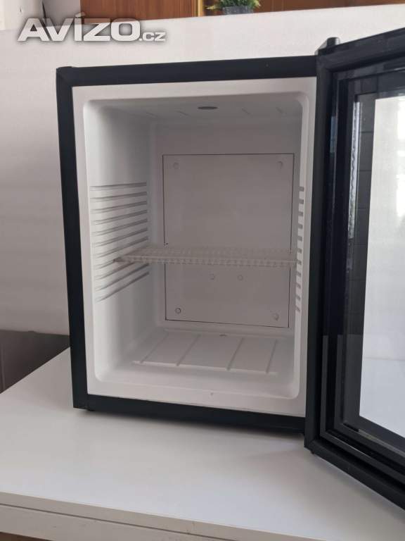 Foto inzerátu Minibar Guzzanti (40l)