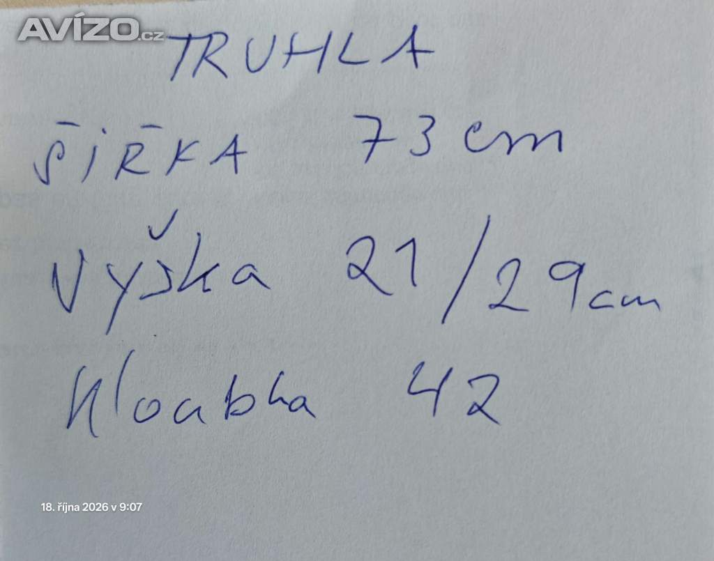 Foto inzerátu Vyřezávaná dřevěná truhla s podstavcem (cena za 1 ks)