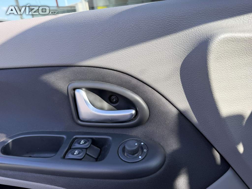 Foto inzerátu Renault Thalia 1.2i, naj. 40 000 km, ČR, 1. maj.