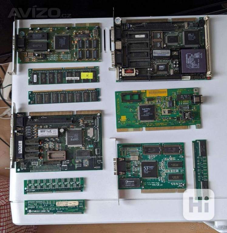 Výběr retro PC komponent