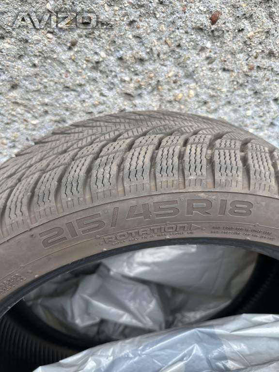 Prodám zimní pneu Nokian 215/45 R18