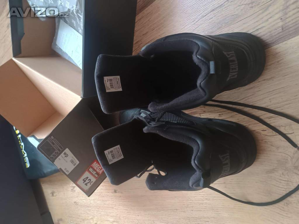 Foto inzerátu  Úplne nové tenisky Everlast Layup (veľkosť 47 / 31 cm) – v záruke
