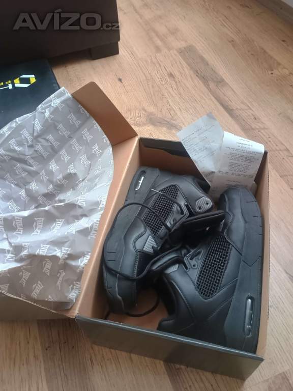 Foto inzerátu  Úplne nové tenisky Everlast Layup (veľkosť 47 / 31 cm) – v záruke