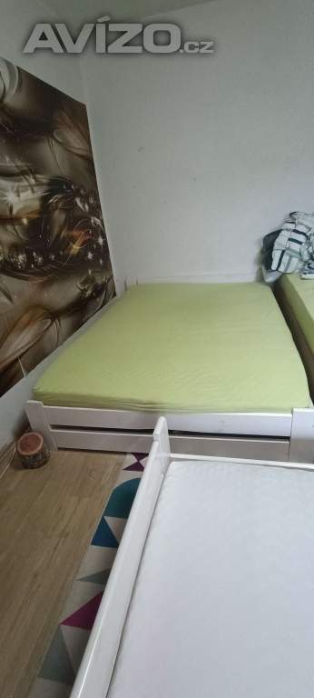 Foto inzerátu Postel 140 x 200 s roštem i matrací 