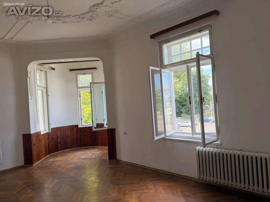 Pronájem prostorného 4+1, 142 m², terasa a zahrada – Krnov
