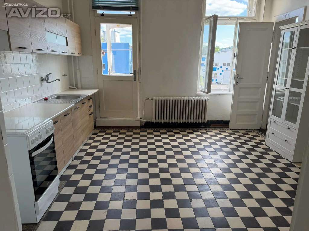 Foto inzerátu Pronájem prostorného 4+1, 142 m², terasa a zahrada – Krnov