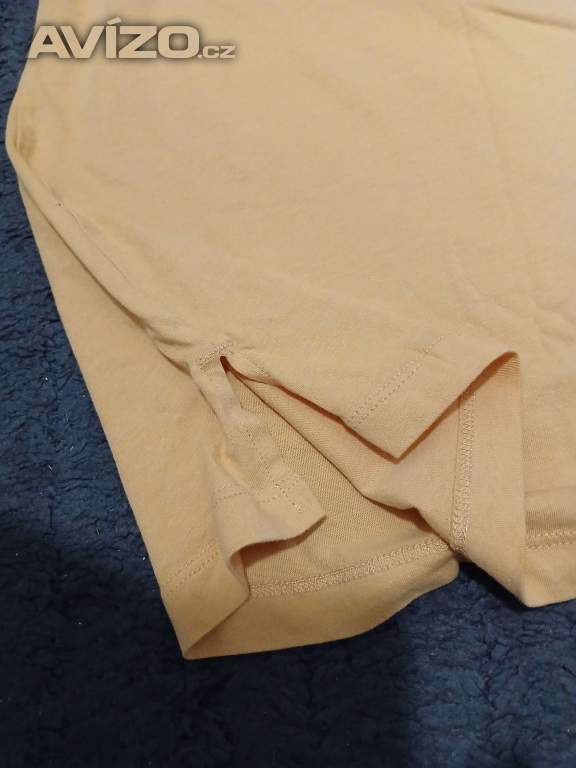 Foto inzerátu Oranžové pyžamo 