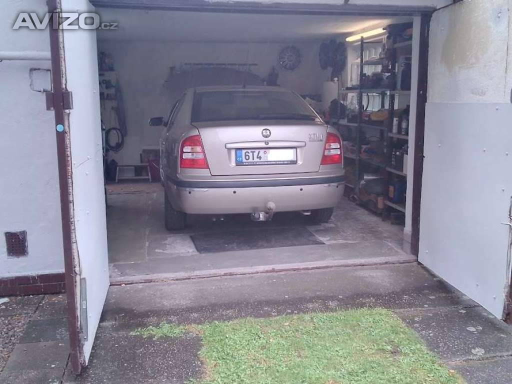 Foto inzerátu Škoda Octavia 1,6 sedan 2004, 67 tkm