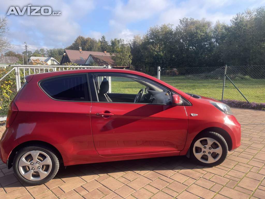 Foto inzerátu Kia Picanto 2013 1.0L benzín - nízký nájezd (64 702km)