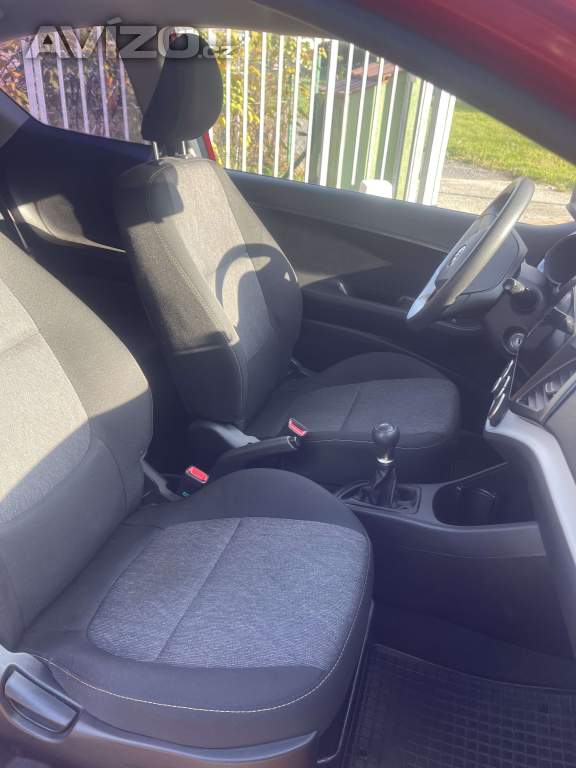 Foto inzerátu Kia Picanto 2013 1.0L benzín - nízký nájezd (64 702km)