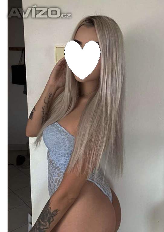 Nadržená blondýnka 💋�