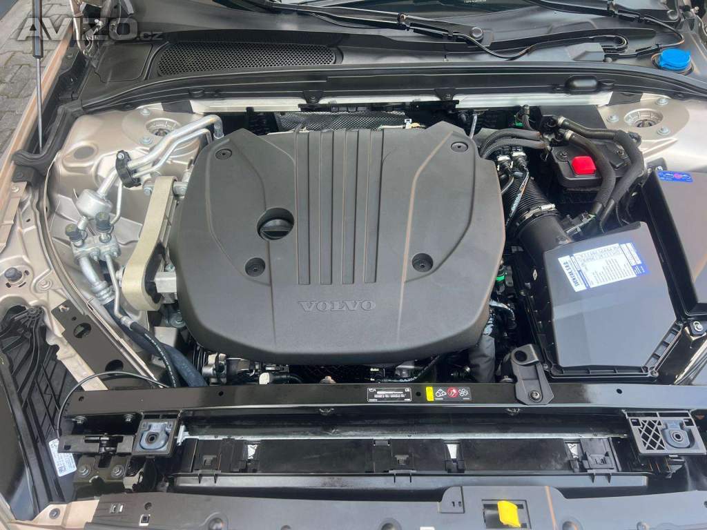 Foto inzerátu Volvo S60 B5 AWD Ultimate Dark | HUD | Pilot Assist | Panorama | 33 000 km | 1. majitel