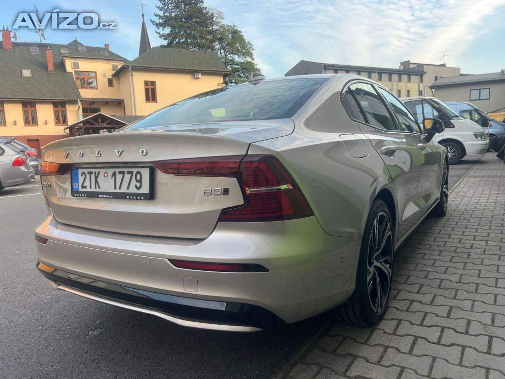 Foto inzerátu Volvo S60 B5 AWD Ultimate Dark | HUD | Pilot Assist | Panorama | 33 000 km | 1. majitel