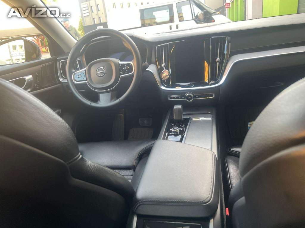 Foto inzerátu Volvo S60 B5 AWD Ultimate Dark | HUD | Pilot Assist | Panorama | 33 000 km | 1. majitel