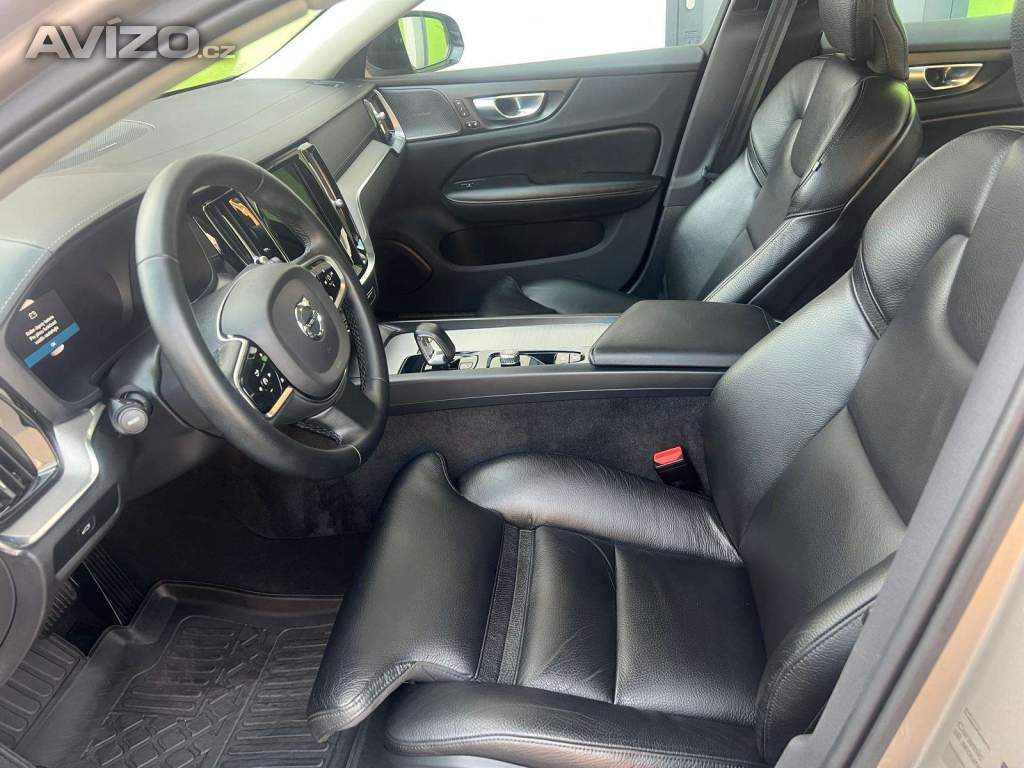 Foto inzerátu Volvo S60 B5 AWD Ultimate Dark | HUD | Pilot Assist | Panorama | 33 000 km | 1. majitel