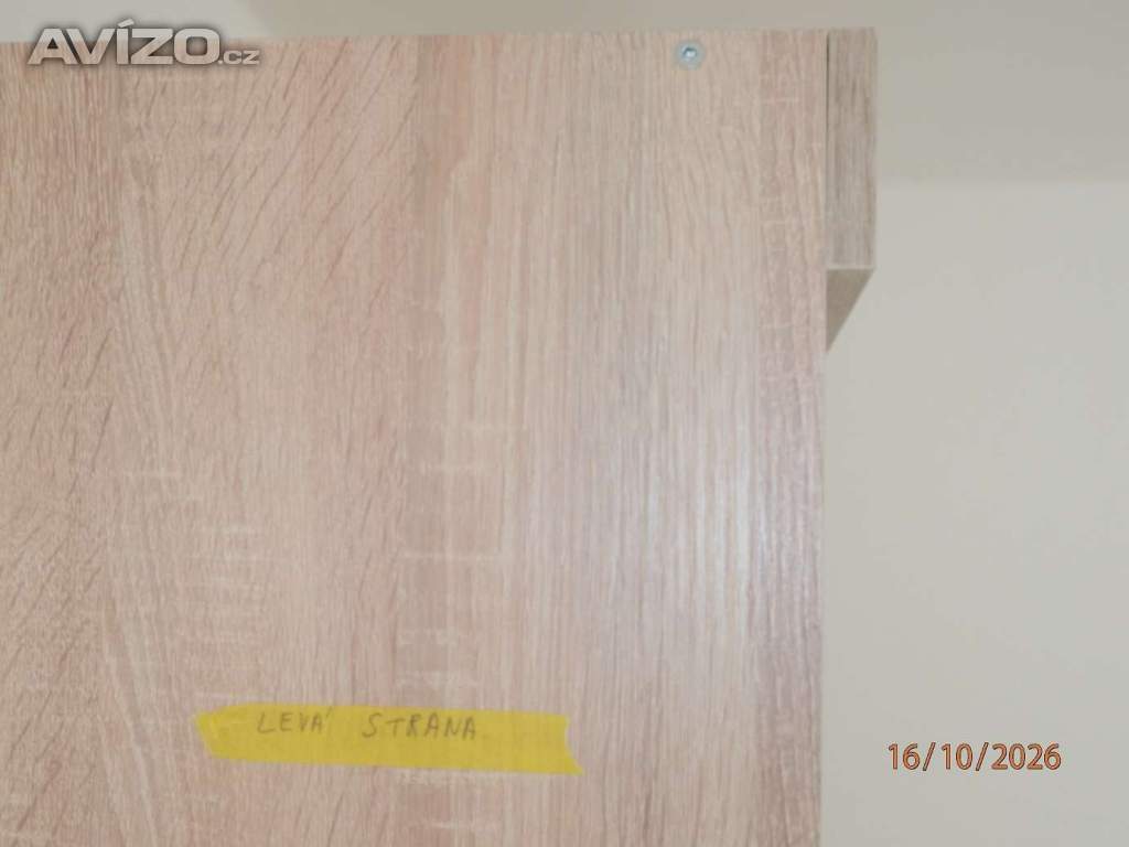 Foto inzerátu Skříň s posuvnými dveřmi a úložným prostorem Nová 2Roky stará. 195x181x60,5cm.