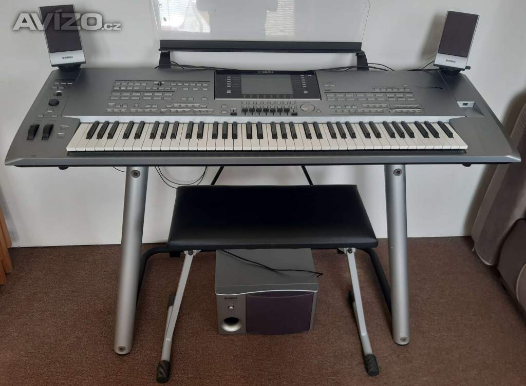 Špičkový nástroj YAMAHA Tyros 5 arranger workstation + příslušenství