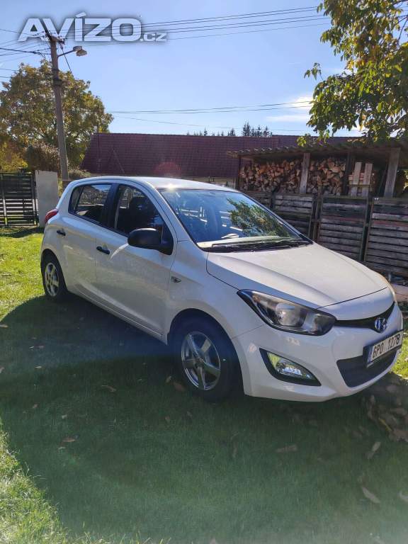 Prodej Hyundai i.20 + nová zimní pneu a disky