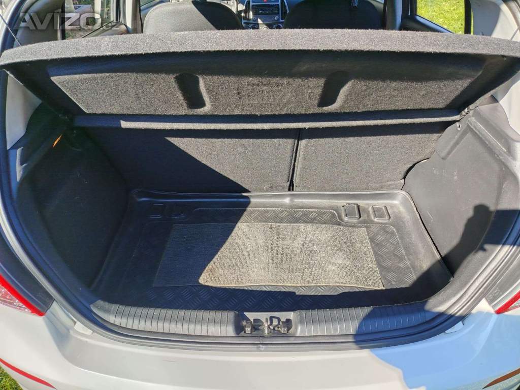 Foto inzerátu Prodej Hyundai i.20 + nová zimní pneu a disky