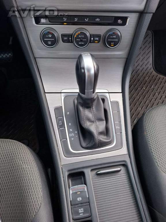 Foto inzerátu Volkswagen Golf Variant 2017, automat, kombi, Diesel