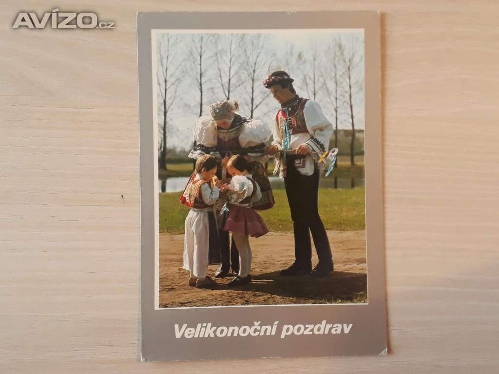 Velikonoční pozdrav - lidi v krojích, folklór, venkov, jaro 