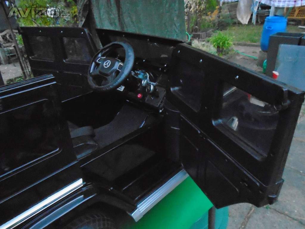 Foto inzerátu Dětské elektrické auto Mercedes Benz AMG G63 pro 1 dítě pěkný stav zánovní baterie