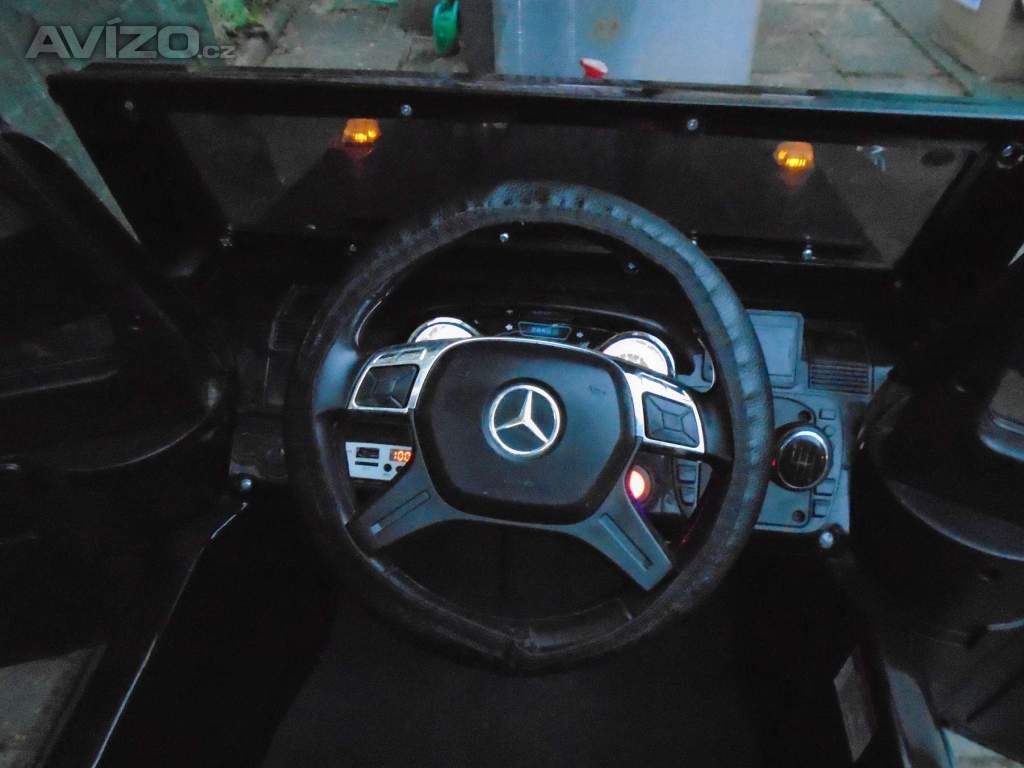 Foto inzerátu Dětské elektrické auto Mercedes Benz AMG G63 pro 1 dítě pěkný stav zánovní baterie