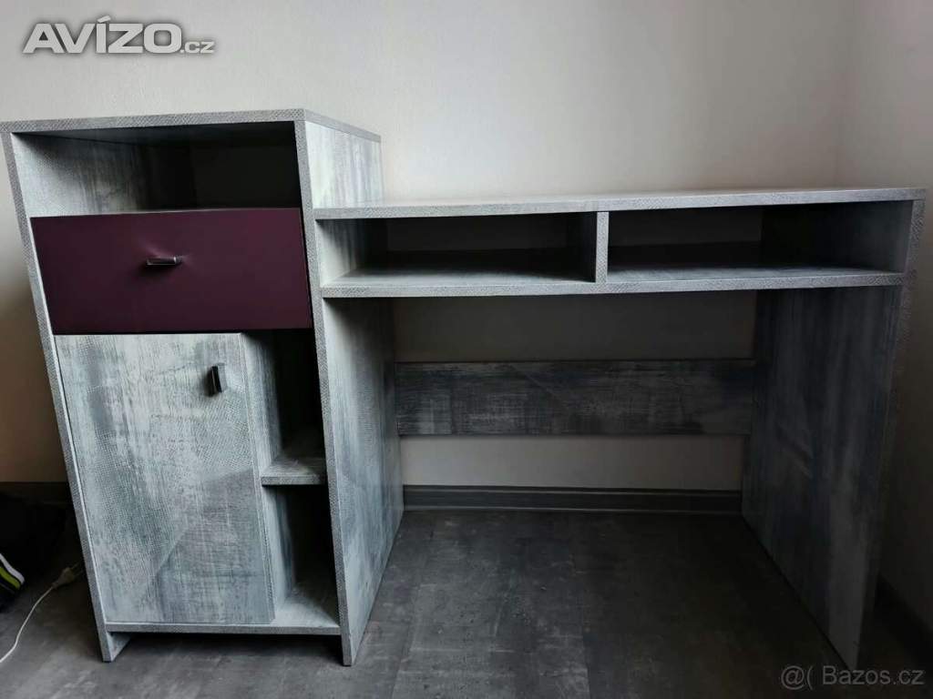 Foto inzerátu Psací stůl a komoda