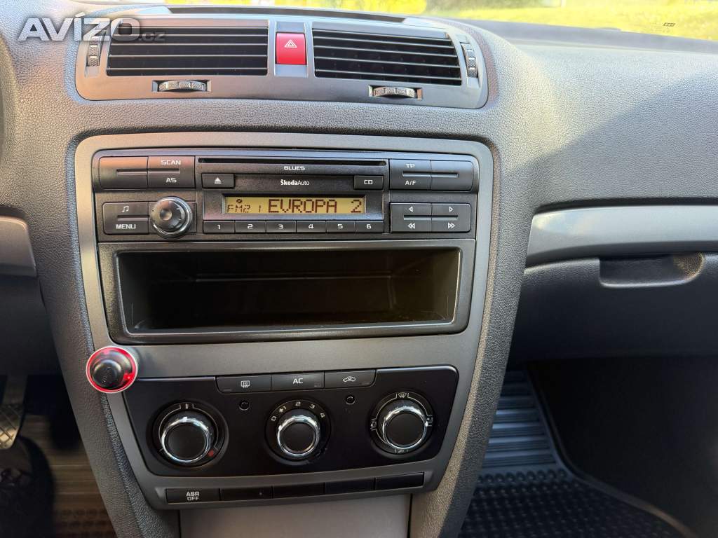 Foto inzerátu Škoda Octavia II 1.6 MPI TOUR(75 kw),  klima