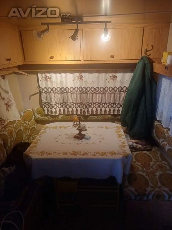Foto inzerátu Chata s karavanem