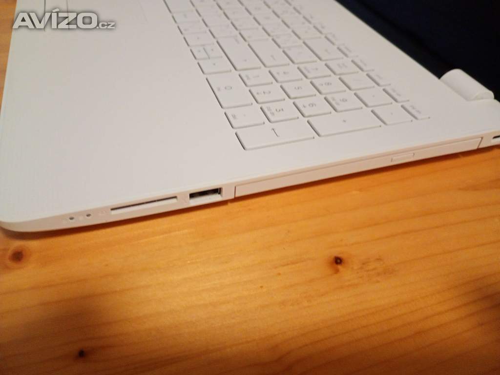 Foto inzerátu Notebook - HP 15-rb096nc Snow White - špičkový stav -