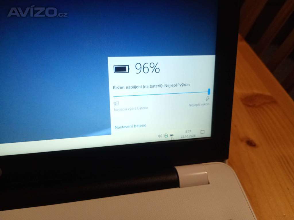Foto inzerátu Notebook - HP 15-rb096nc Snow White - špičkový stav -