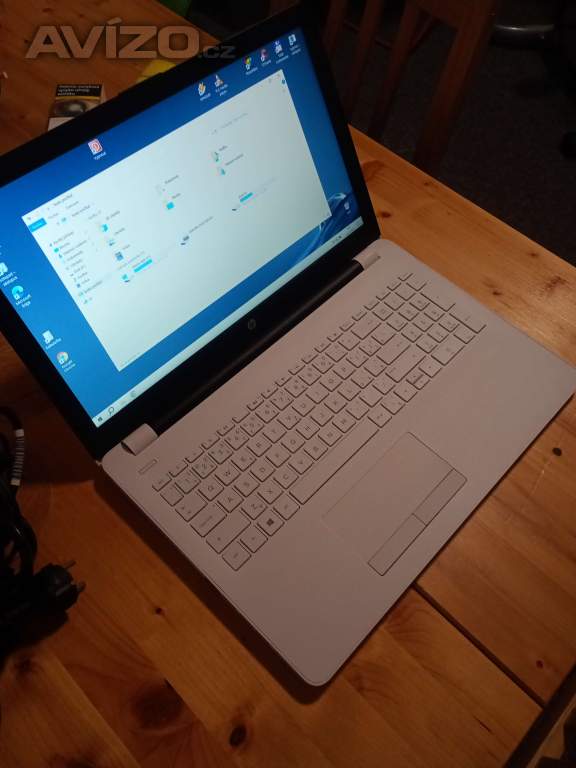 Foto inzerátu Notebook - HP 15-rb096nc Snow White - špičkový stav -
