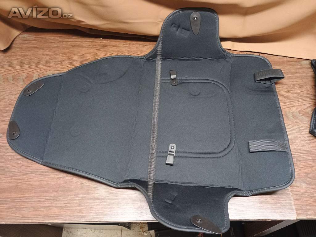 Foto inzerátu 149 - anti-kick mats - chrániče zadní strany sedadel Tesla Y nebo 3